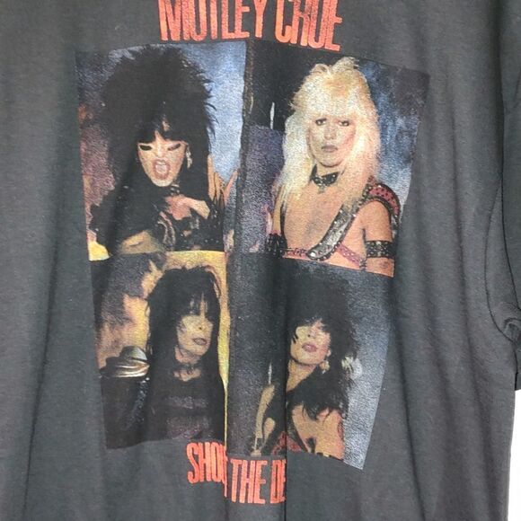 Motley Crue  tshirt Shout at the Devil Sz L - Picture 2 of 4